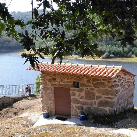 Retiro No Rio Bed & Breakfast Povoa de Midoes